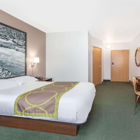 Super 8 By Wyndham Kenora Hotel Buitenkant foto
