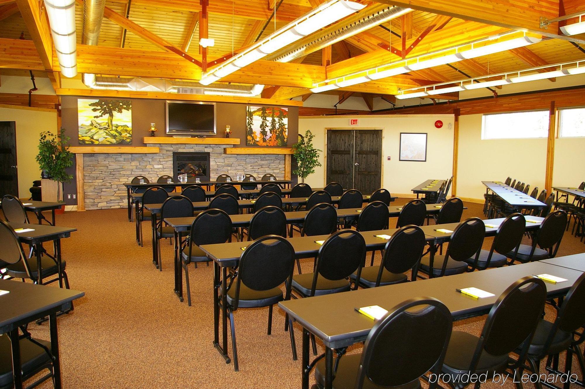 Super 8 By Wyndham Kenora Hotel Zakenleven foto