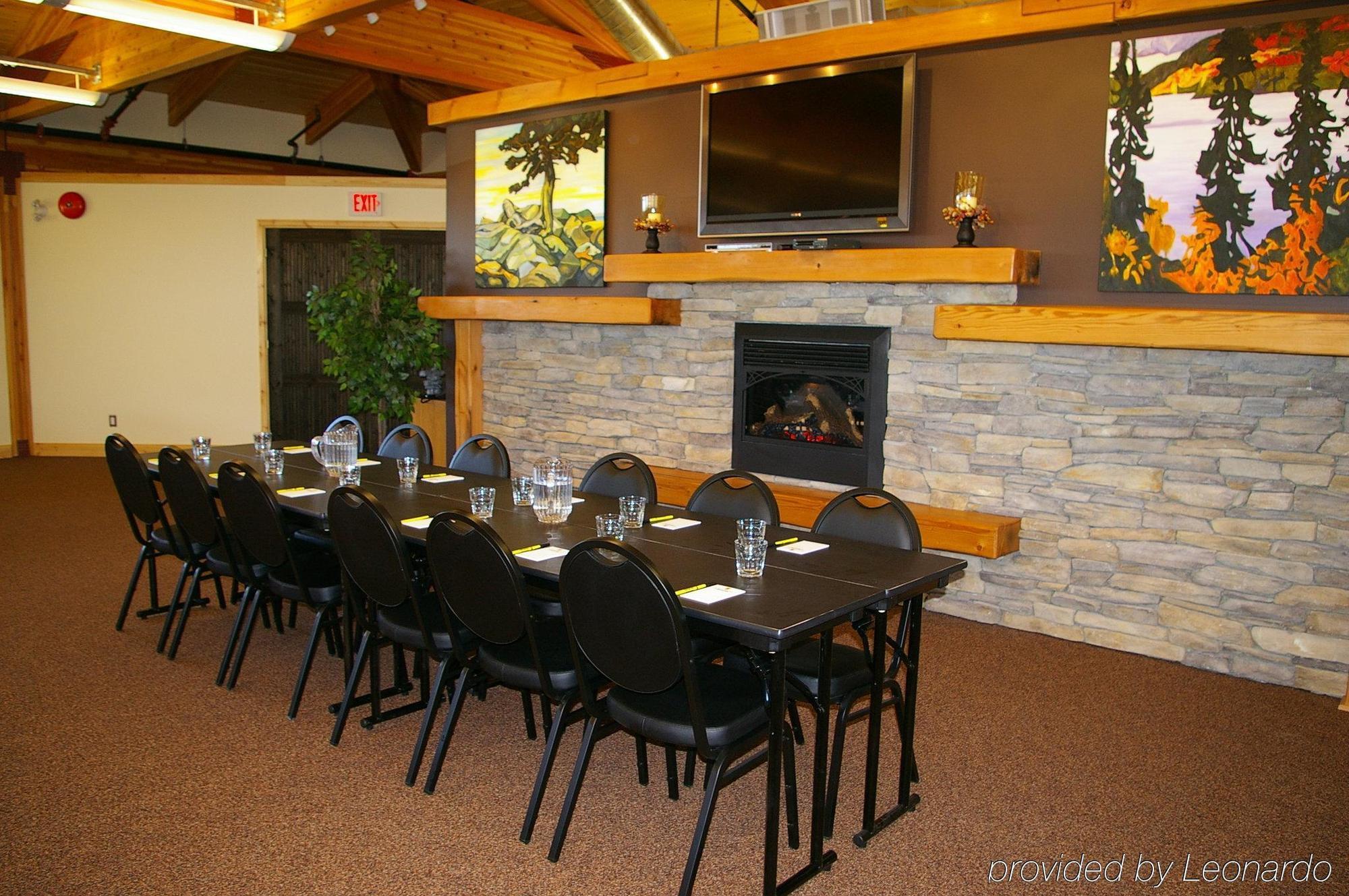 Super 8 By Wyndham Kenora Hotel Zakenleven foto