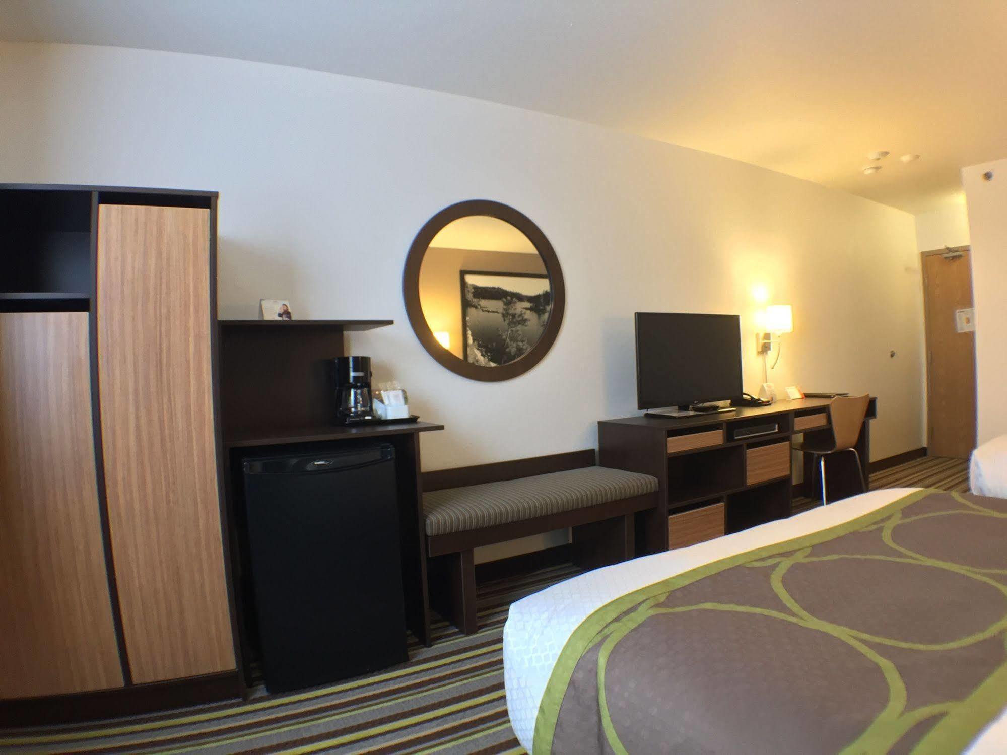 Super 8 By Wyndham Kenora Hotel Buitenkant foto