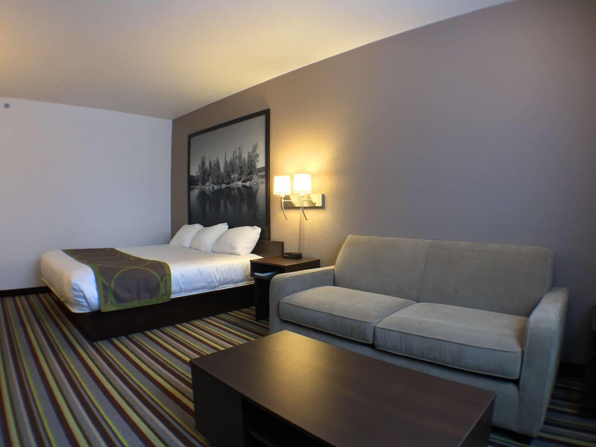 Super 8 By Wyndham Kenora Hotel Buitenkant foto