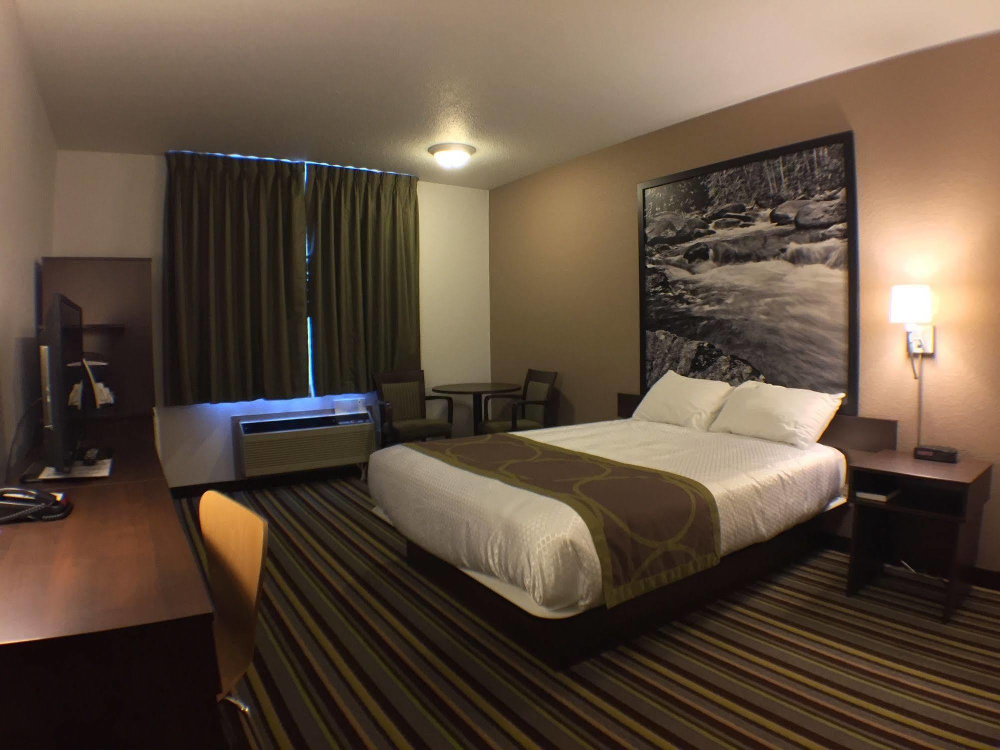 Super 8 By Wyndham Kenora Hotel Buitenkant foto